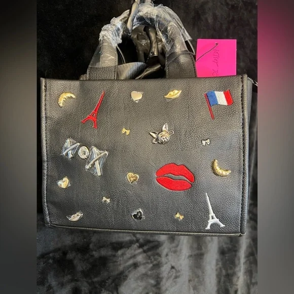 ❤️👄NWT-Betsey Johnson Nora Embossed Paris Charm Mini Tote👄❤️ - Picture 13 of 16